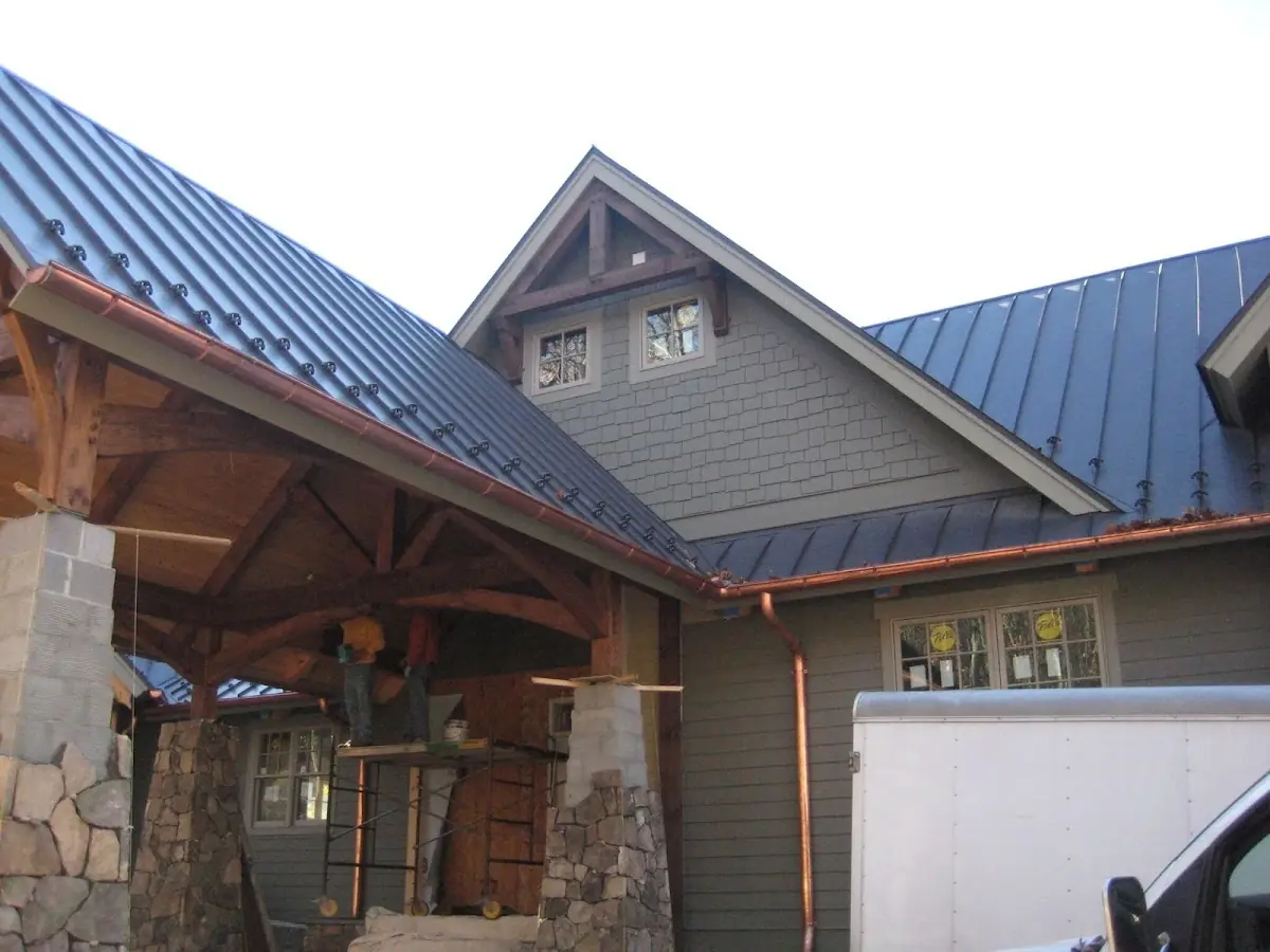 Craftsman Roofing team delivering quality roofing work in Etowah Shoals